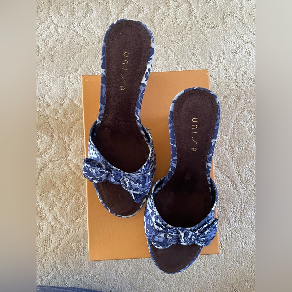 Unisa Blue Floral Sandals